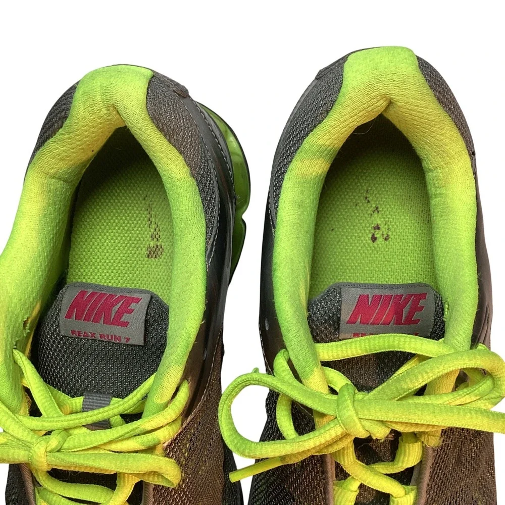 Nike Reax Run 7 Running Shoes Womens 9 Silver Volt Neon Athletic Gym Sneaker